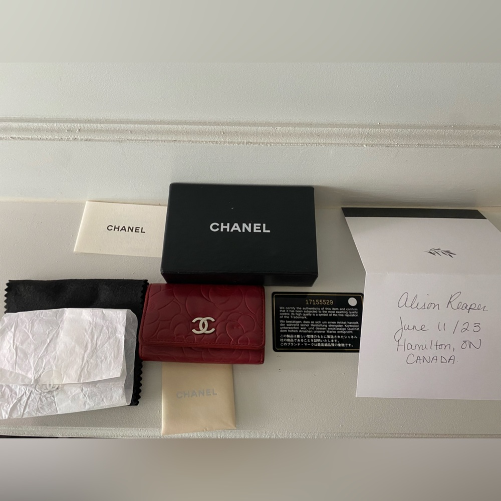 Chanel 6 key holder